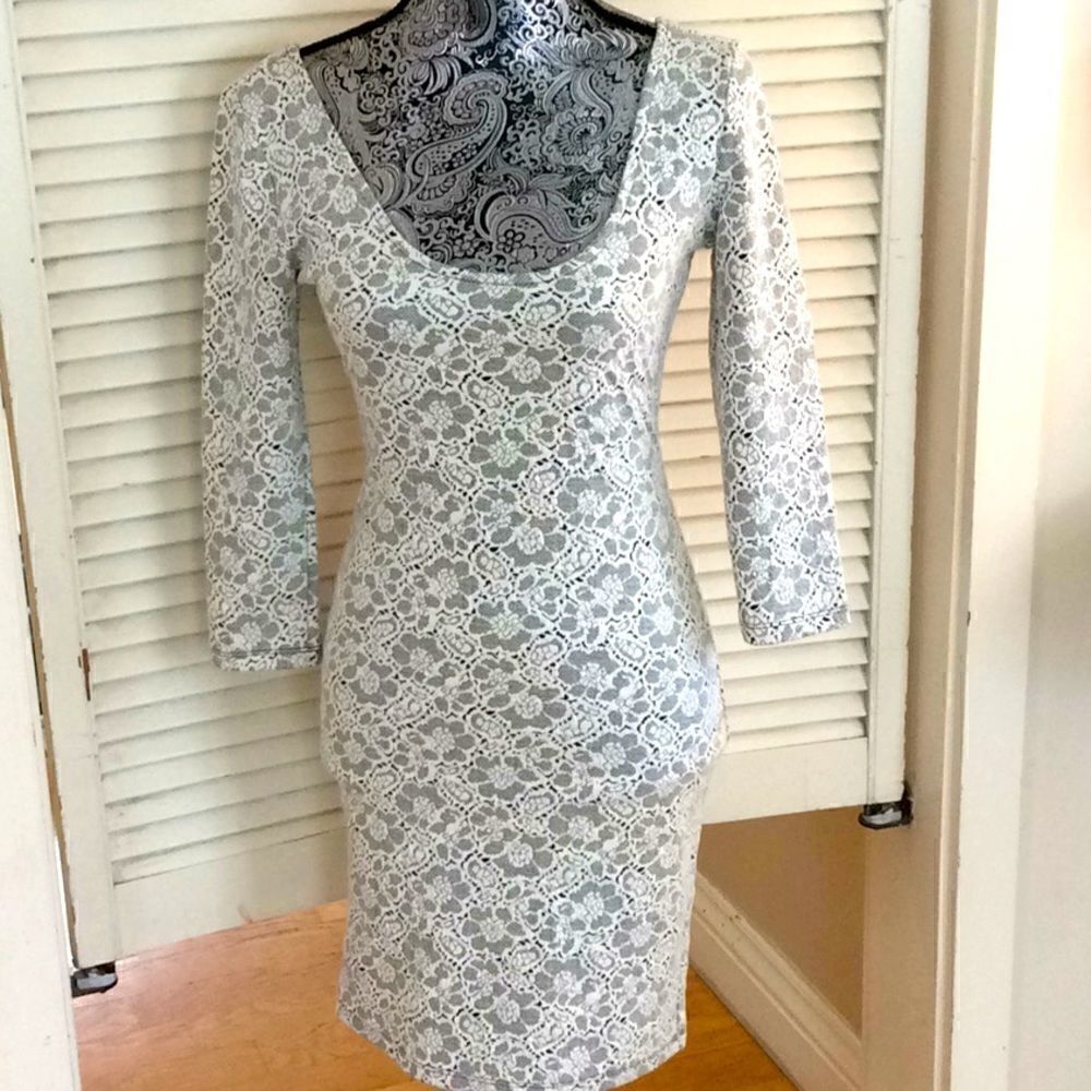 NWT F21 bodycon lowback dress cream floral M